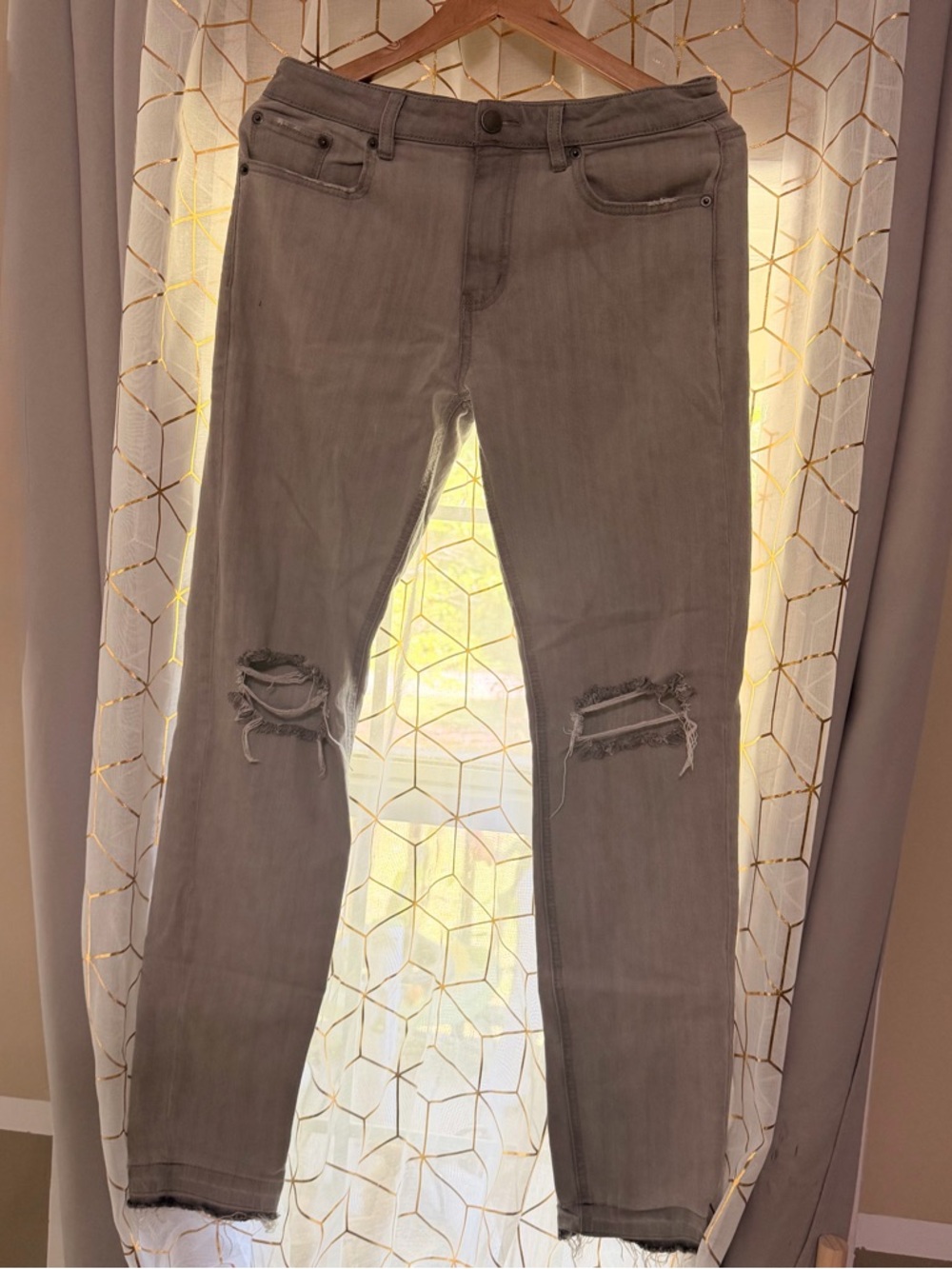 JACKSON Jeans Gray Denim Distressed Tapered‎ Slim Fit Size 30 Preowned G2